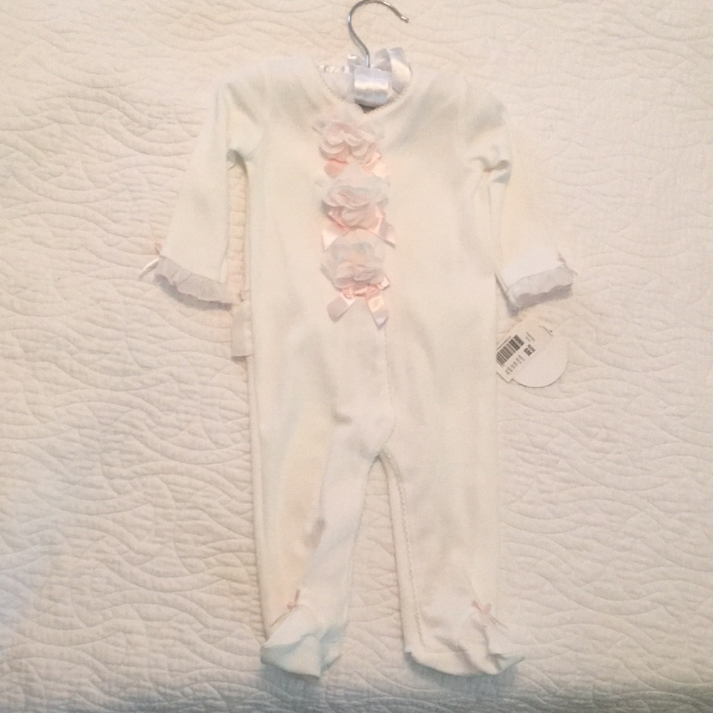 New baby girl outfit.